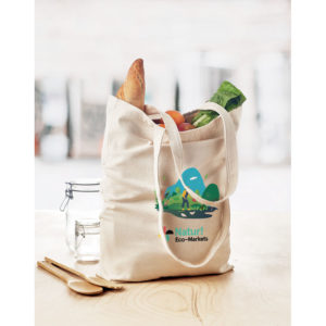 tote-bag écologique rempli d'aliments